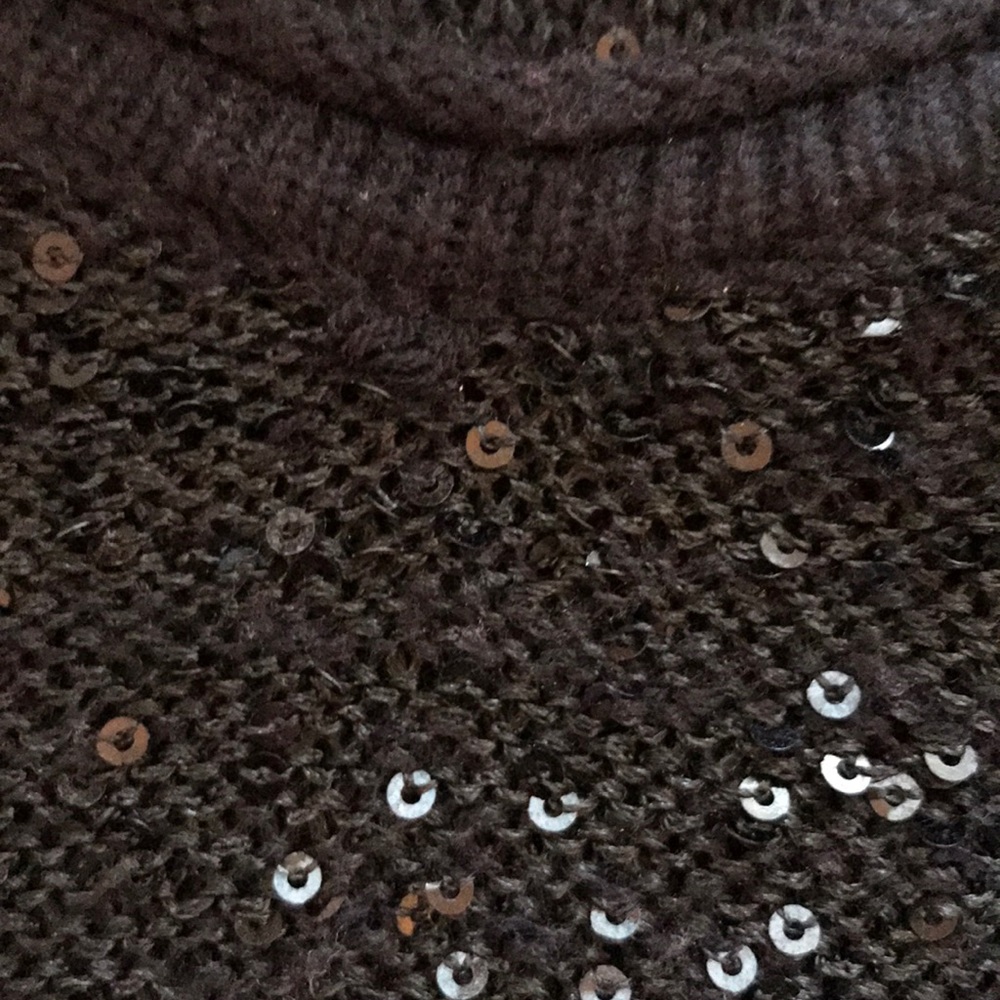 Express Sweater - Picture 4 of 4